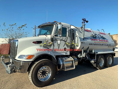 2022 Truck - Water PETERBILT 348